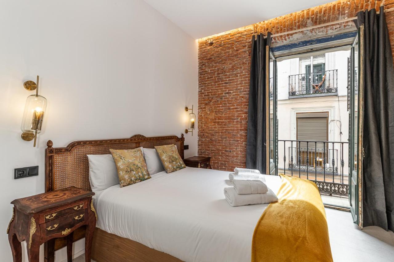 Queens House Chueca Madrid Buitenkant foto